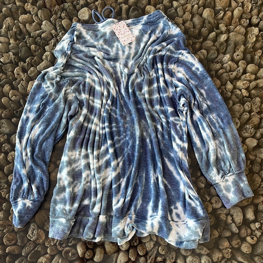 Free People Best Catch Tie Dye Tee in Le Blue XL super plush terry cloth NWT